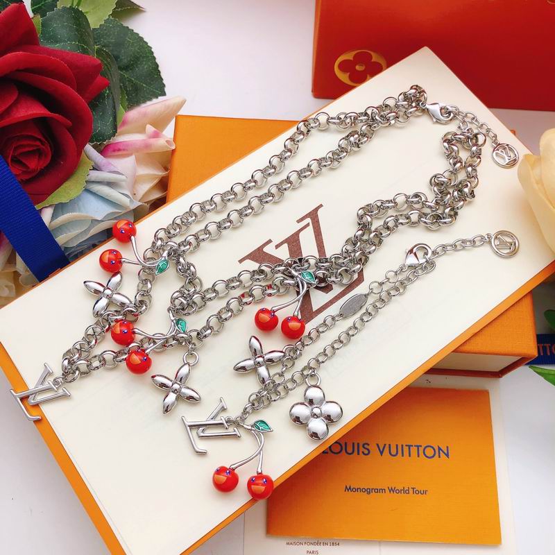 LV Necklace 11yxx79
